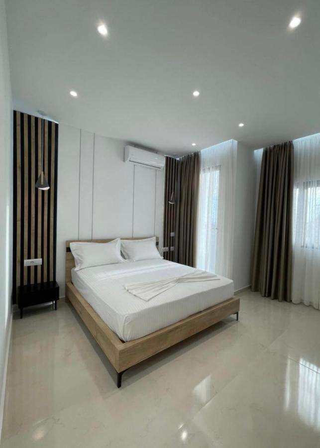 Villa Xhefri 2 Sarandë Esterno foto