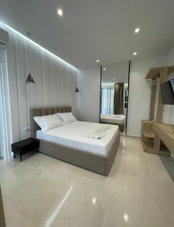 Villa Xhefri 2 Sarandë Esterno foto