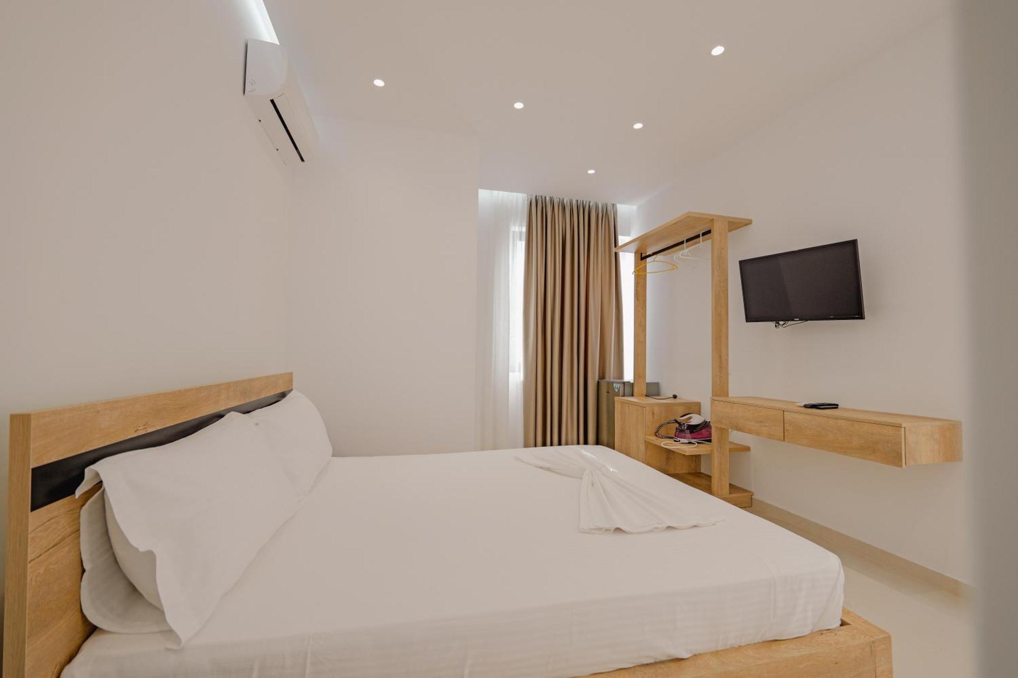 Villa Xhefri 2 Sarandë Esterno foto