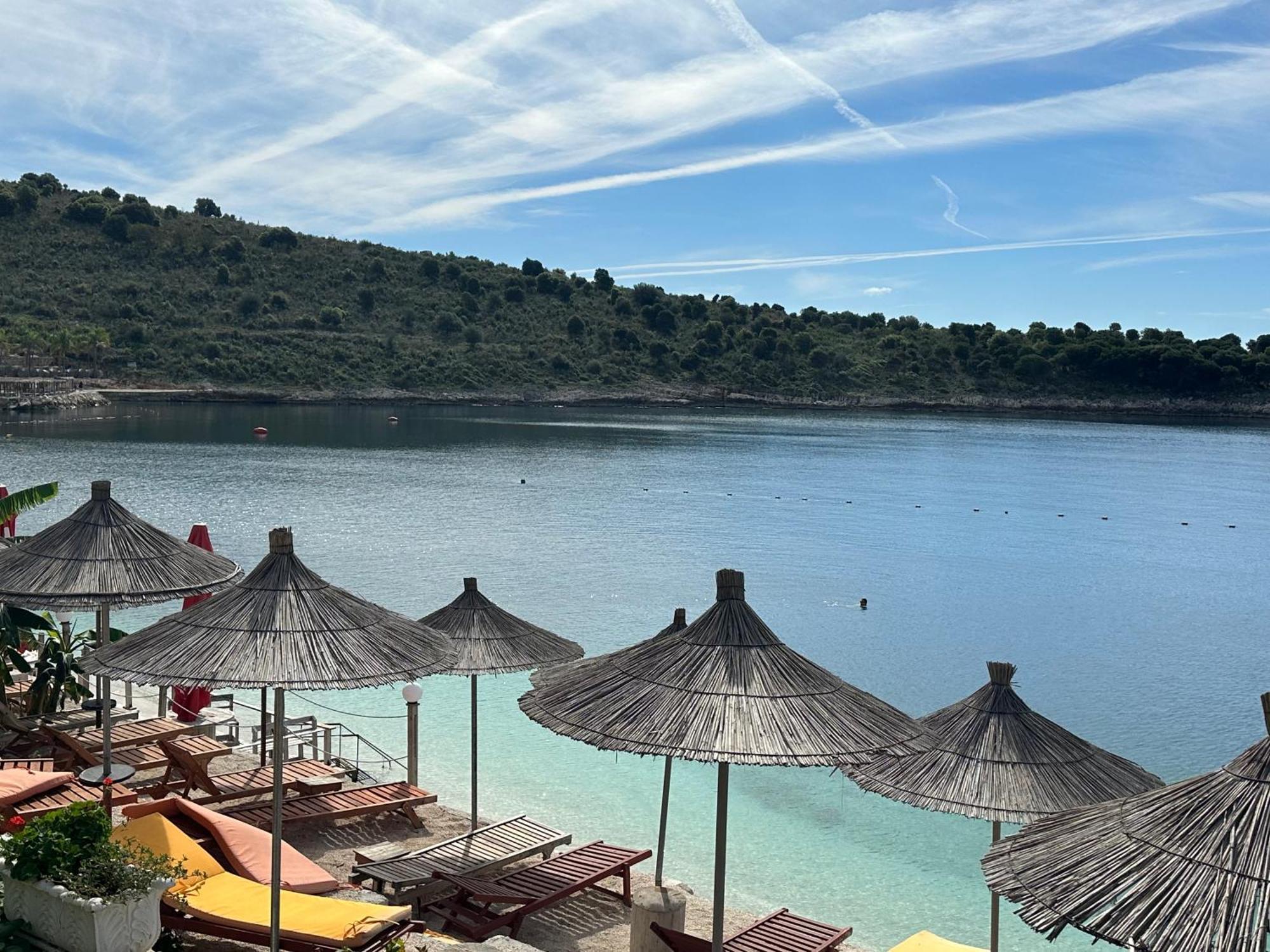 Villa Xhefri 2 Sarandë Esterno foto